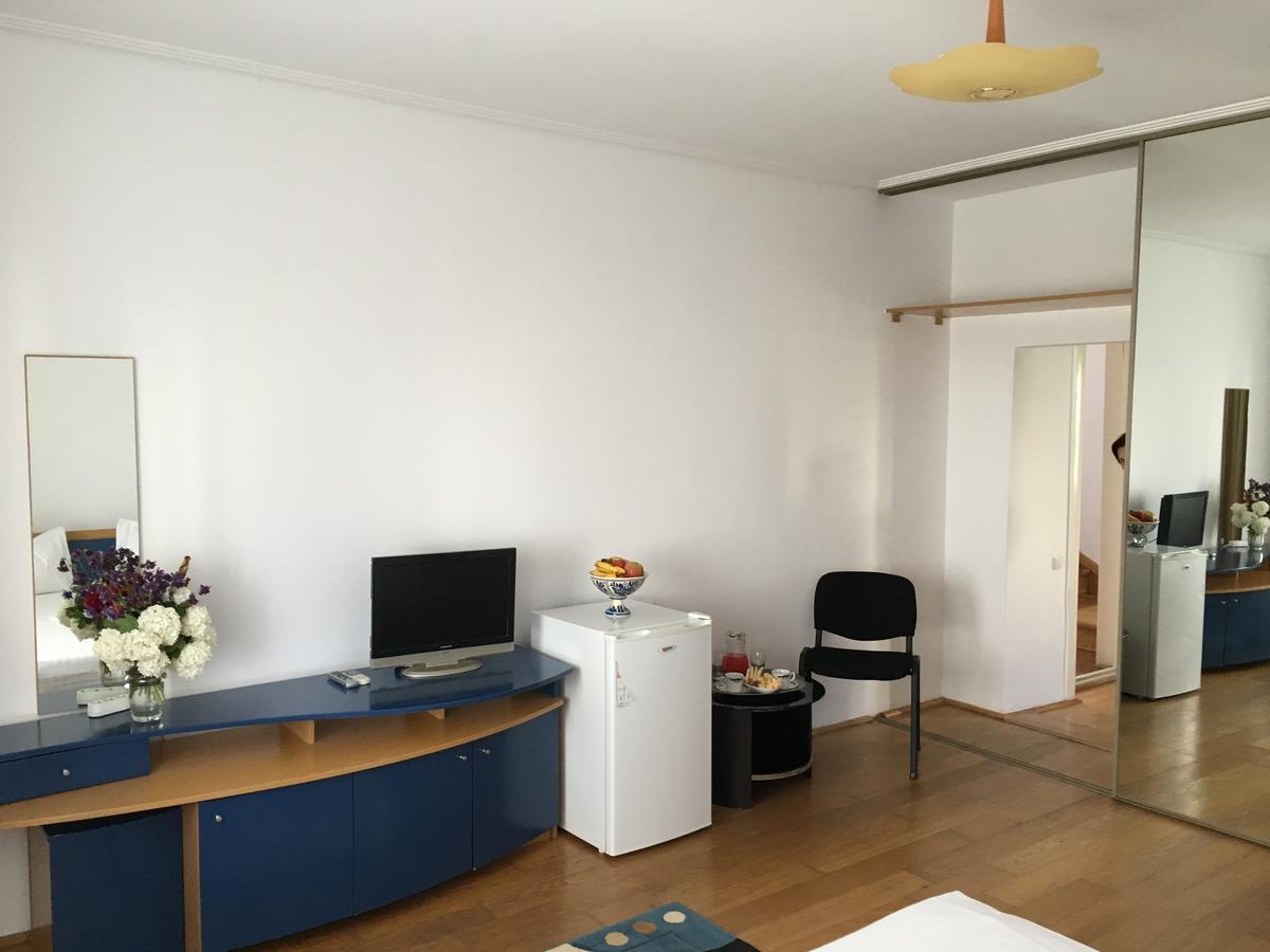 Vila Bendis Hotel Западен Ефорие Екстериор снимка